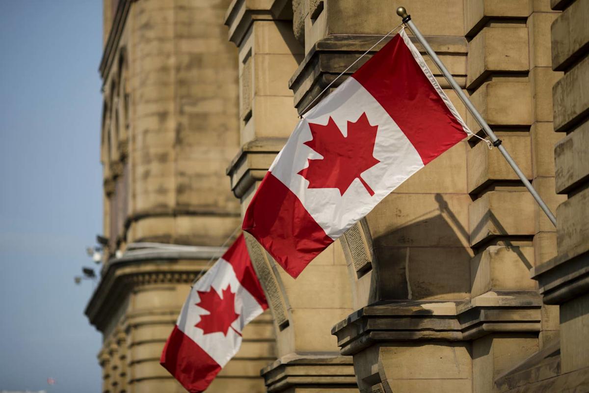 Canada falls into recession for the first time since pandemic