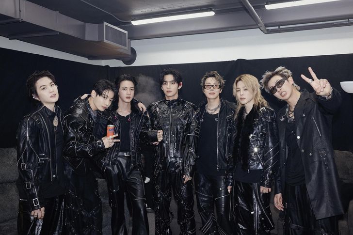 Members of BTS pose after their world tour concert in El Paso, Texas, Saturday (local time). Courtesy of BigHit Music