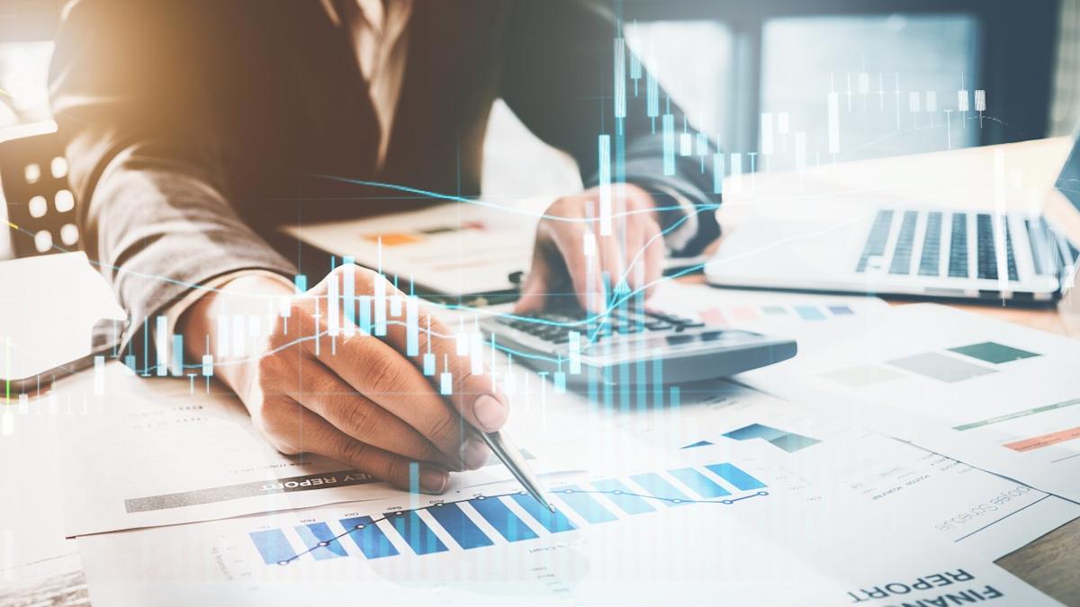 How Engineering Executives Structure Their 401(k) to Pay Under 10 Percent Effective Tax in Retirement