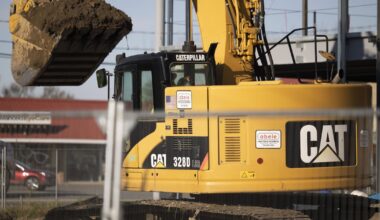 Caterpillar bulldozes into fresh ground as Dow’s unlikely AI darling – The Irish Times