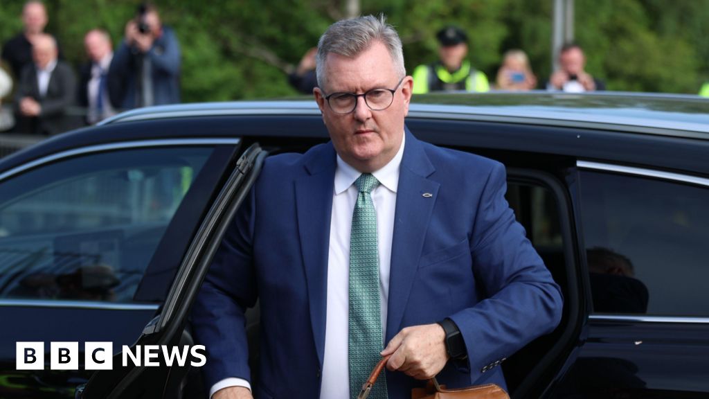 Former DUP leader Jeffrey Donaldson sex abuse trial to begin with jury selection - BBC