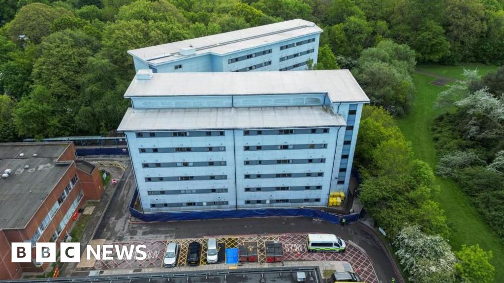 Twenty-two people set to leave hospital after hantavirus isolation - BBC