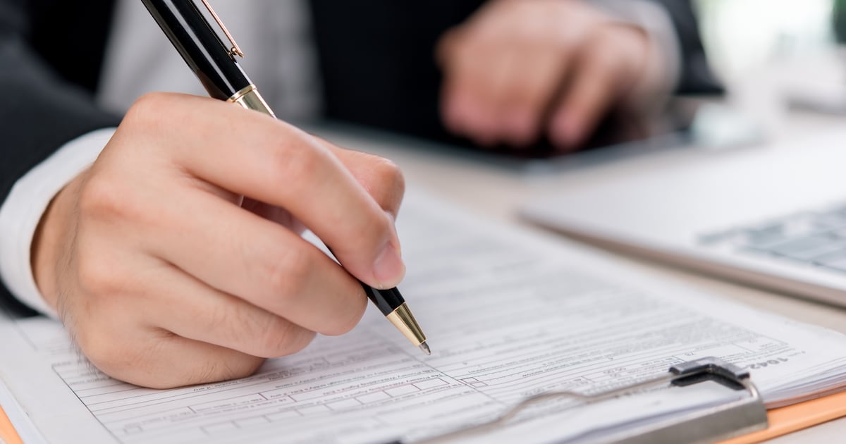 Solicitor cleared of misconduct over €10,000 he returned to couple after their bankruptcy – The Irish Times