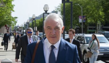 Seán Dunne challenge to bankruptcy officials ‘a complete waste of court time and legal resources’ – The Irish Times