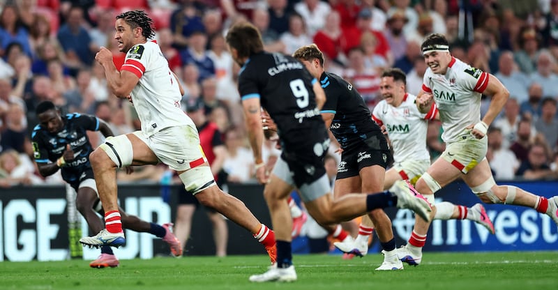 Cormac Izuchukwu breaks to score Ulster's second try. Photograph: James Crombie/Inpho