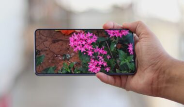 Samsung could be sole OLED display supplier for Apple iPhone 18