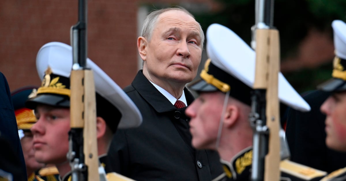 Moscow holds scaled-back Victory Day parade as Russia-Ukraine ceasefire begins – The Irish Times