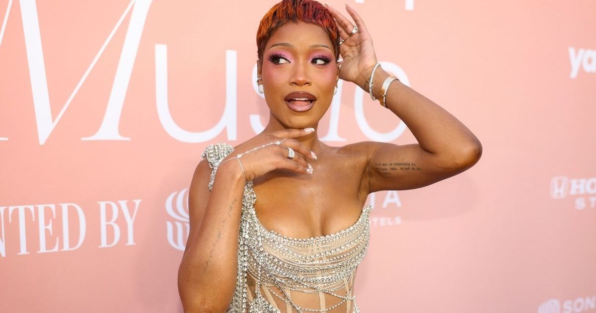 Keke Palmer's '2 Girls 1 Cup' Talk at Roundtable Has Fans in Stitches