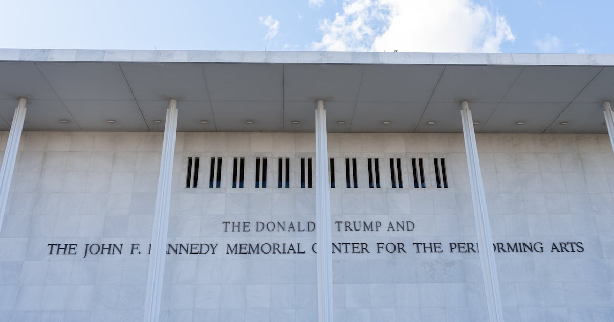US judge orders removal of Trump’s name from Kennedy Center – The Irish Times