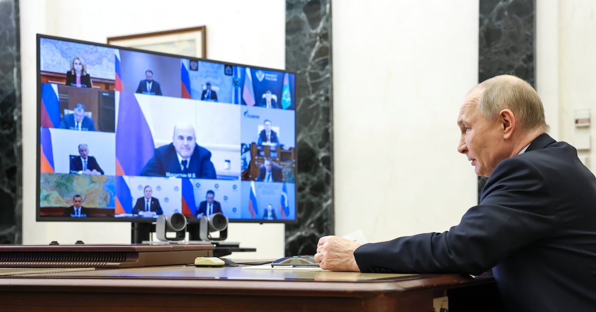 Vladimir Putin retreats to bunkers as Kremlin tightens security amid assassination fears – The Irish Times