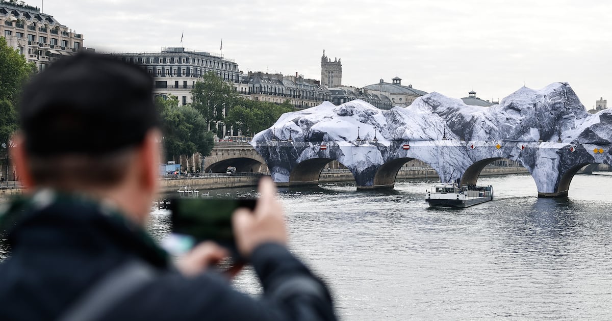 Pont Neuf, Paris’s oldest bridge, transformed into cave by ‘French Banksy’ – The Irish Times
