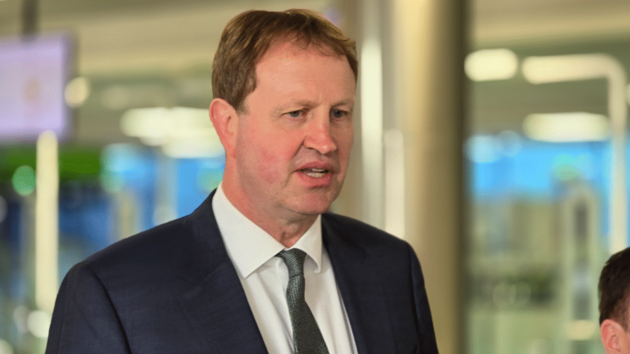 Minister confirms State-owned homes used for migrants