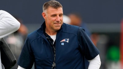 New England Patriots head coach Mike Vrabel watches practice as he moves forward from the recent controversy involving Dianna Russini. (AP)