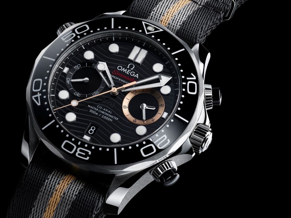 Omega seamaster diver 300m chronograph 007 first light 4