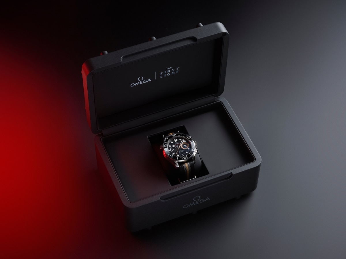 Omega seamaster diver 300m chronograph 007 first light 6