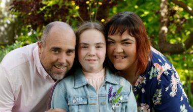 On most days, father and daughter who both need kidney dialysis barely see each other – The Irish Times