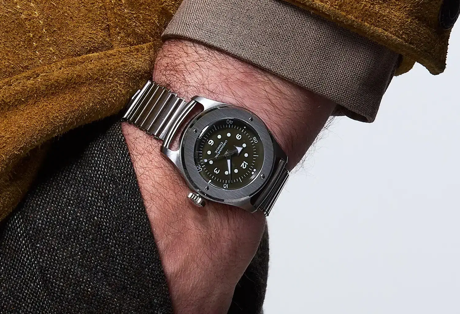 Serica’s Latest Release Brings Vintage Military Watch Sizing Back in a Big Way