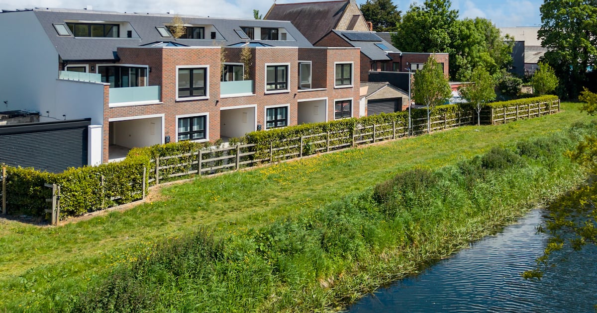New-build four-bedroom mews overlooking the canal in Dublin 8 – The Irish Times