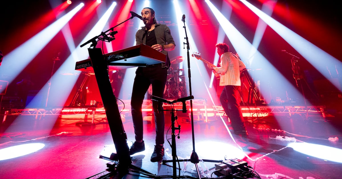 Coronas’ Limerick concert called off after guitarist falls ill on stage – The Irish Times