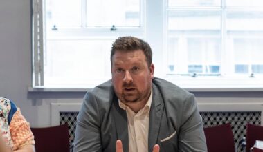 Fine Gael councillor reprimanded over remarks about Jennifer Carroll MacNeill’s feet – The Irish Times