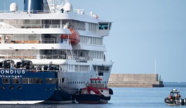 Spain ‌begins evacuating passengers from MV Hondius following fatal hantavirus outbreak – The Irish Times