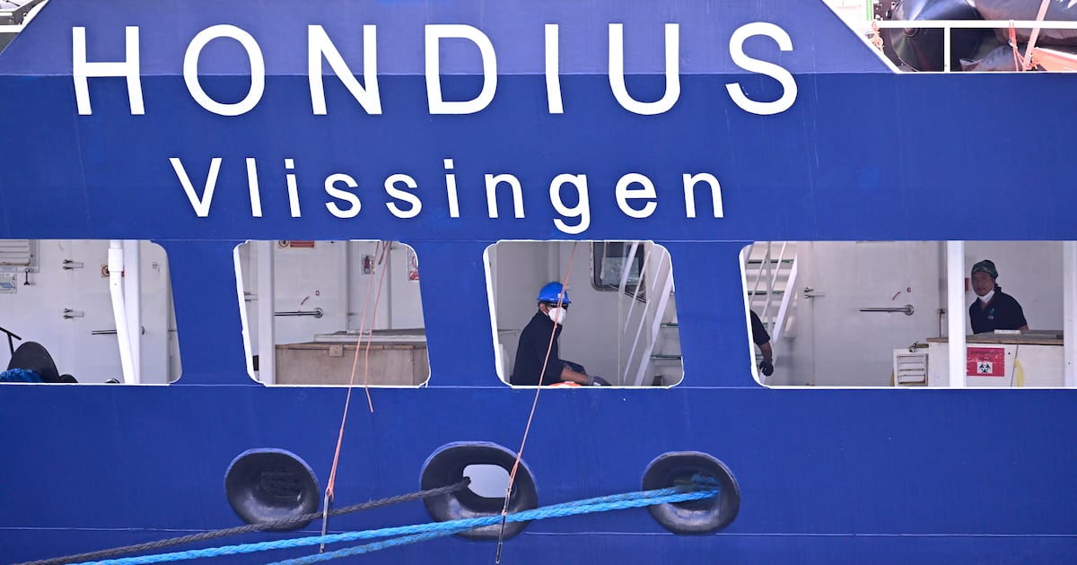 Hantavirus-hit cruise ship docks at Rotterdam port for disinfection – The Irish Times