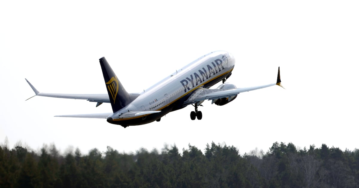 Ryanair gets €15,000 judgment against Dublin man for ‘unacceptable’ in-flight behaviour – The Irish Times