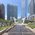 Kowloon Station podium, anchoring an integrated district of rail interchange, retail, and surrounding residential and commercial towers, Hong Kong SAR. Image © Qwer132477 via Wikipedia under license CC BY 4.0 After Le Corbusier: How Southeast Asia Turned the Satellite City Into a Transit Megaproject - Image 5 of 17