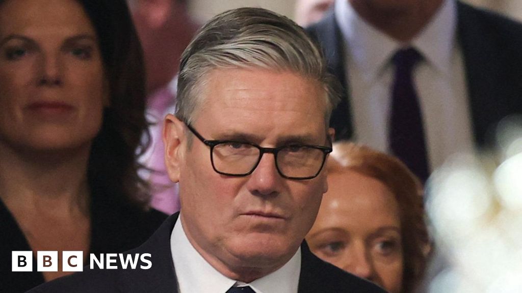 Why is the UK prime minister facing calls to quit? - BBC