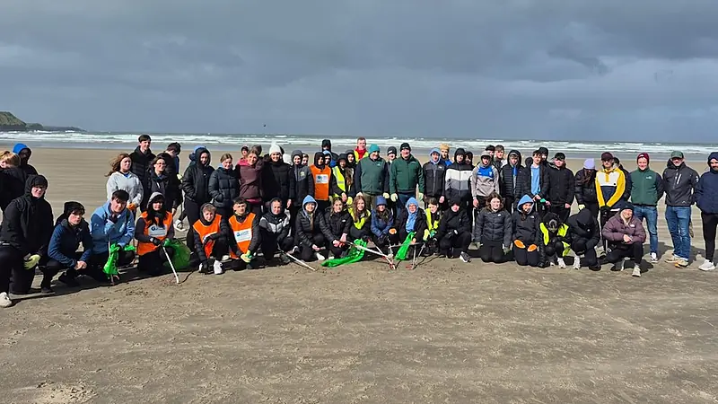Ballyshannon students join EirGrid for local beach clean
