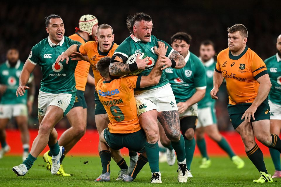 Ireland's Andrew Porter is tackled by Australia's Jake Gordon at the Aviva Stadium in 2025. Photo : David Fitzgerald/Sportsfile