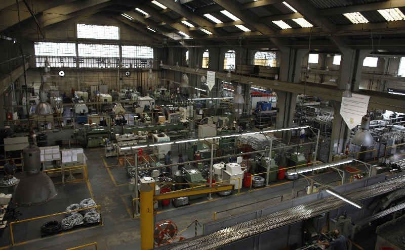 Brazil growth holds in Q1, but steep March fall points to cooling