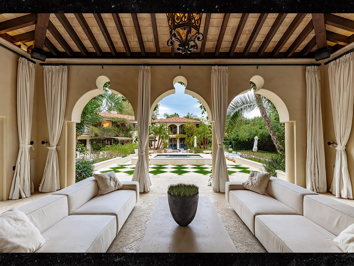 sub kris jenner kardashian family home Wayne Ford 2