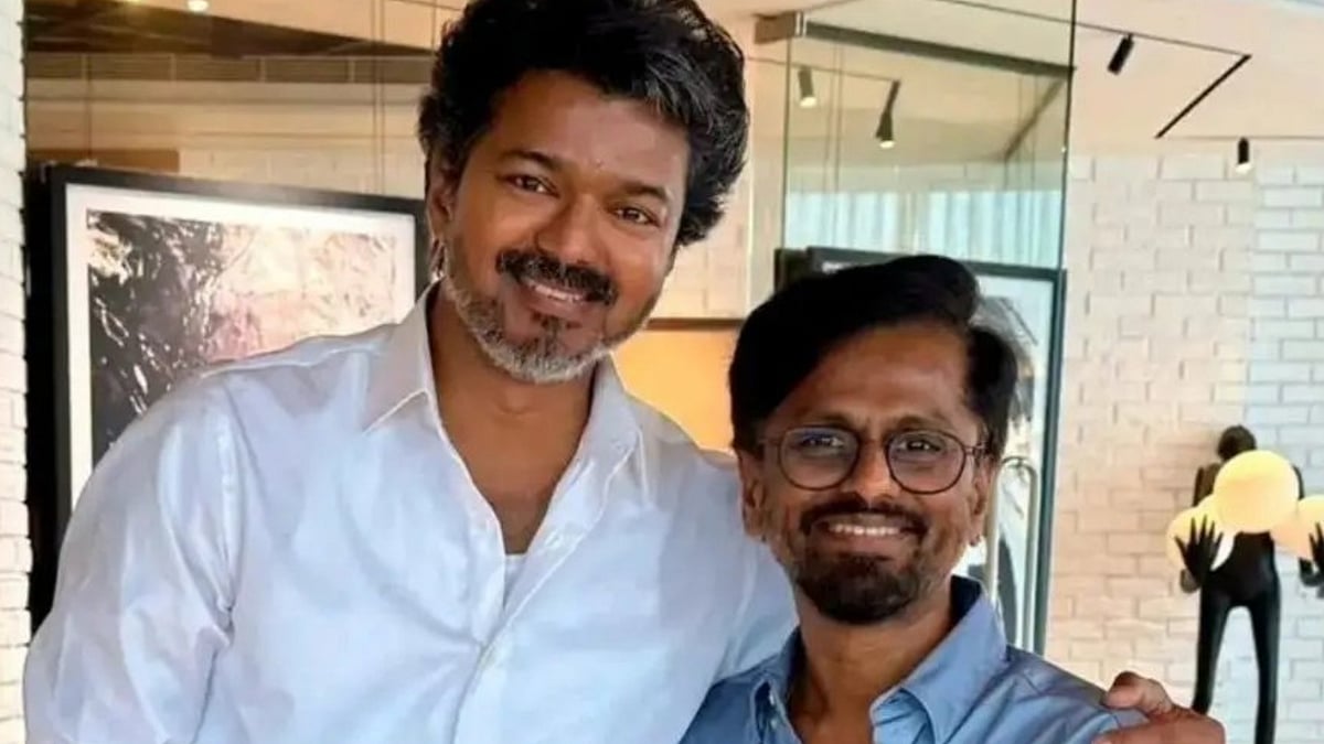AR Murugadoss meets CM Vijay in a real-life Sarkar moment