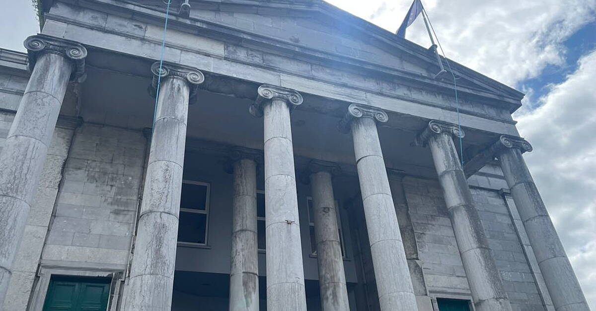 Compensation transferred to solicitor on behalf of American tourist accused of €46,000 worth of criminal damage in Kenmare