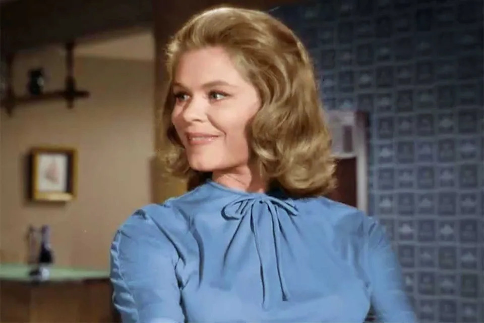 Elizabeth Montgomery starred as Samantha Stephens on 'Bewitched' for eight seasonsCredit: Roku