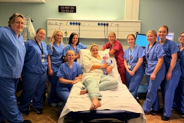 ‘My good-luck charm’ – ‘The Snapper’ baby welcomes newborn of her own