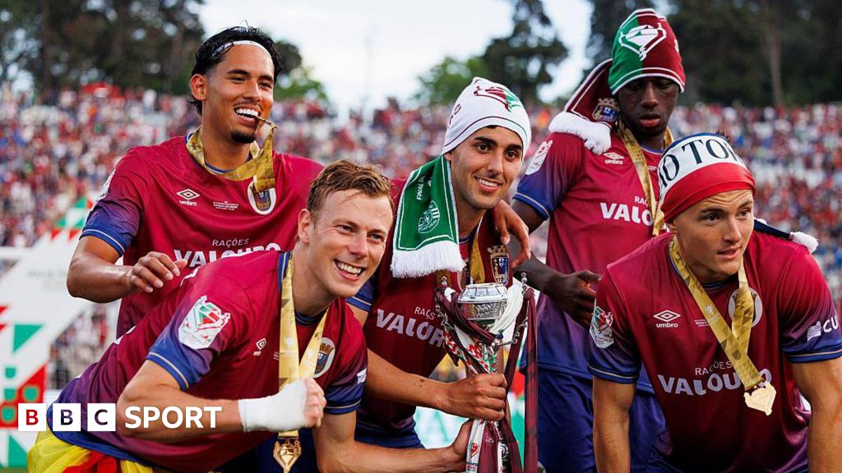Torreense players with the Portuguese Cup