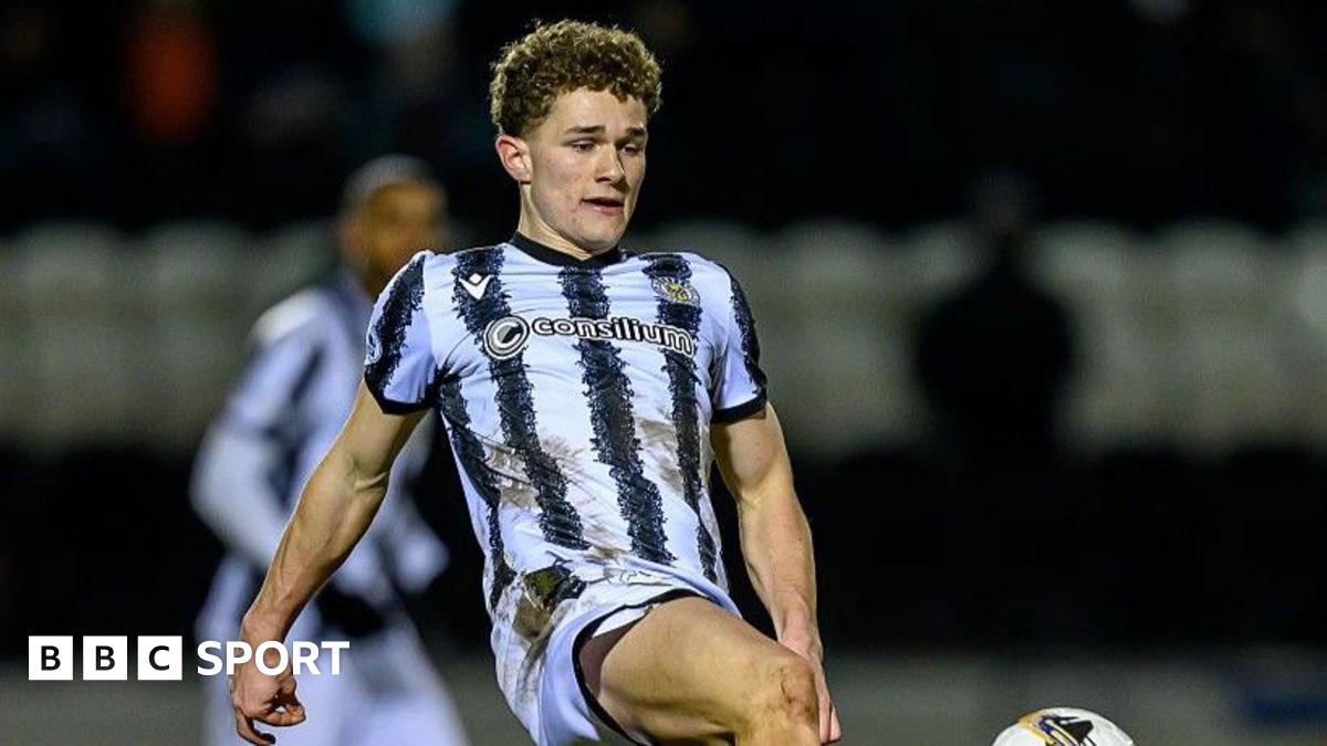 St Mirren midfielder Jacob Devaney