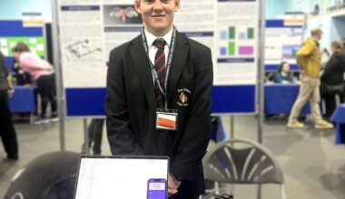 Cork teen bringing his sci-fi smartglasses for people with dementia to major Athlone conference
