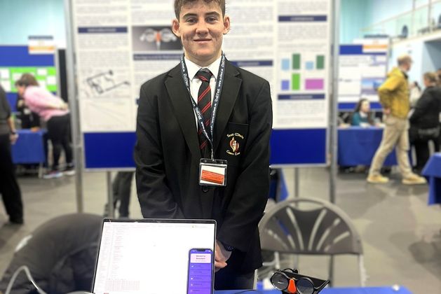 Cork teen bringing his sci-fi smartglasses for people with dementia to major Athlone conference