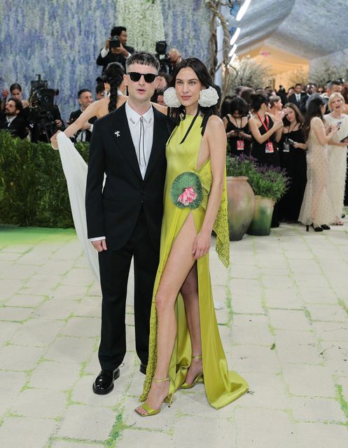 Tom Sturridge and Alexa Chung pose during the Met Gala, an annual fundraising gala held for the benefit of the Metropolitan Museum of Art's Costume Institute with this year's theme 'Costume Art' in New York City, New York, U.S., May 4, 2026. REUTERS/Daniel Cole