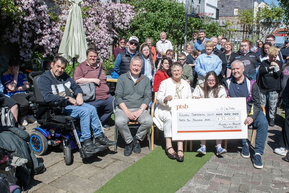 Windmill Therapeutic Unit was delighted to receive a cheque for €32,000 from Andrew and Jennie O'Brien, proceeds from Trisomy 21 on Friday. Pic: Jim Campbell