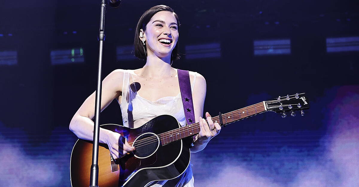 Gracie Abrams announces two concerts in Ireland next year