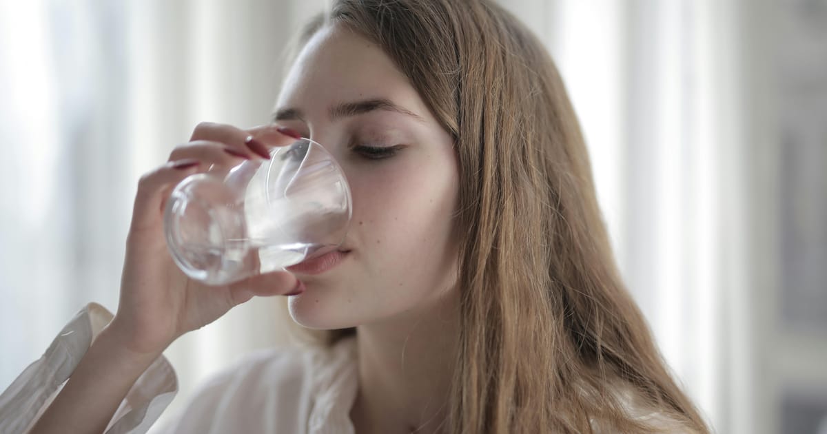 Drinking water but still tired? UAE summer hydration hacks and electrolyte balance fix