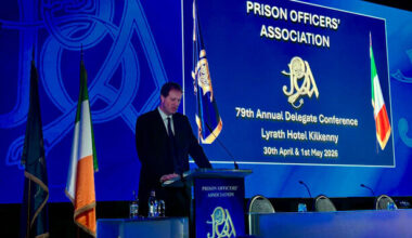 Frosty reception for Jim O'Callaghan as prison officers demand action on overcrowding - The Journal