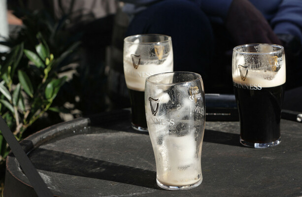 Do you think morning pre-flight pints should be banned? · TheJournal.ie