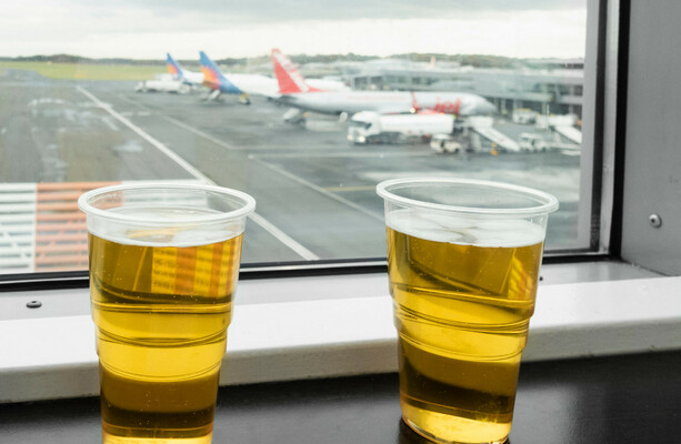 'He'd had a space cake then airport drinks': Reader stories of passengers 'hammered' on flights - The Journal