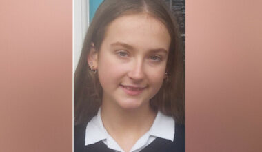 Gardaí searching for missing schoolgirl (15) believed to have flown to France