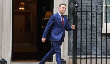 Starmer's 16-minute meeting with leadership rival suggests his troubles haven't gone away yet - The Journal